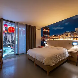 Bed & Breakfast For Two, Anversa